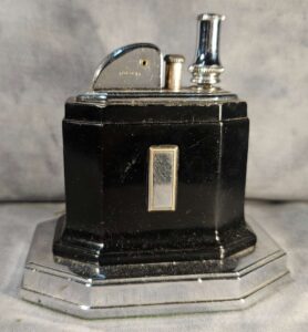 Ronson OCtette Post War Touch Tip Table Lighter